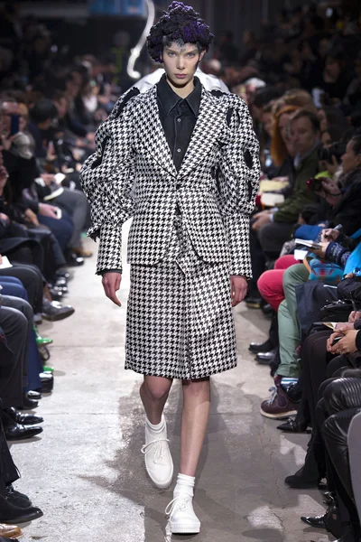 Look 3